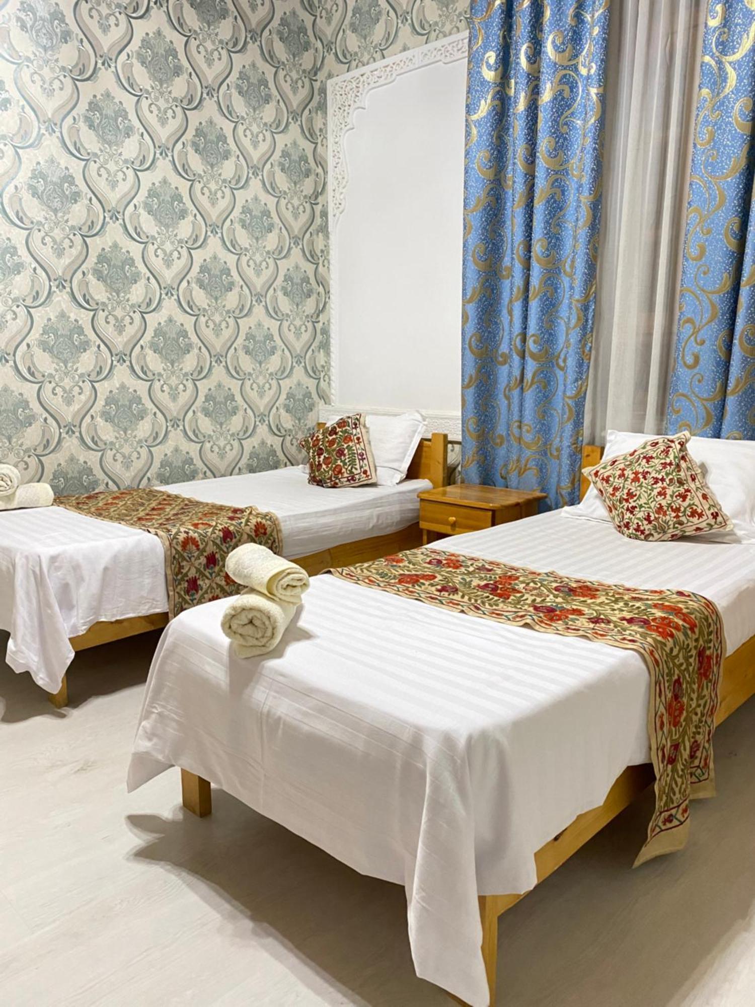 Antique Hotel In Old Town 布哈拉 外观 照片